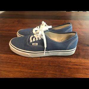 VANS - Unisex canvas shoes.  Men’s 8/Women’s 9.5